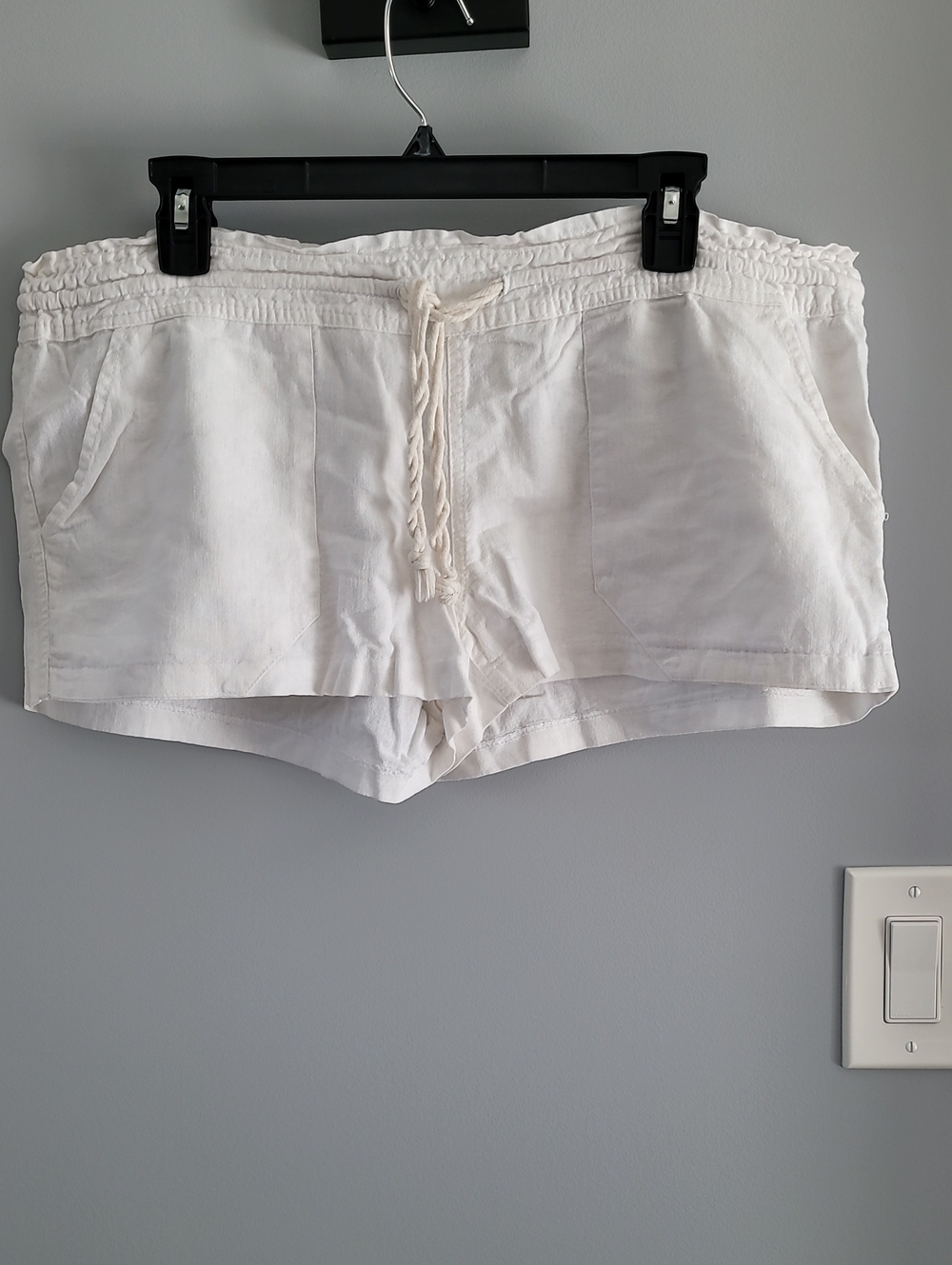 Roxy White Elastic-Waist Drawstring Linen Blend Shorts